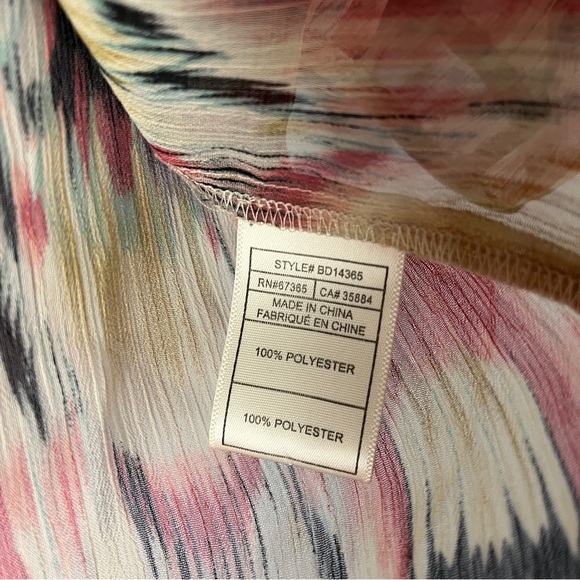 BB Dakota watercolor 3/4 sleeve blouse medium - Picture 4 of 6